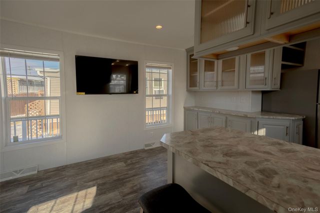 150 Main Street 1A, Islip, NY 11751