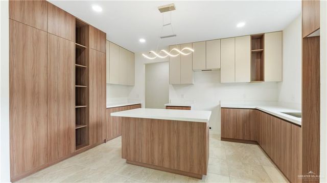 2804 Stablewood Lane, Mission, TX 78572