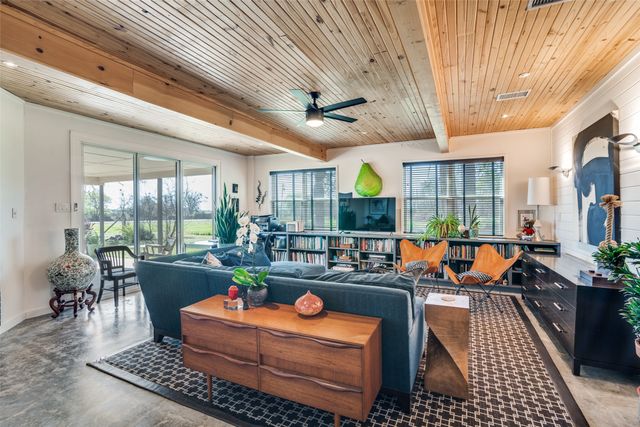 5790 Fm 513 S, Lone Oak, TX 75453