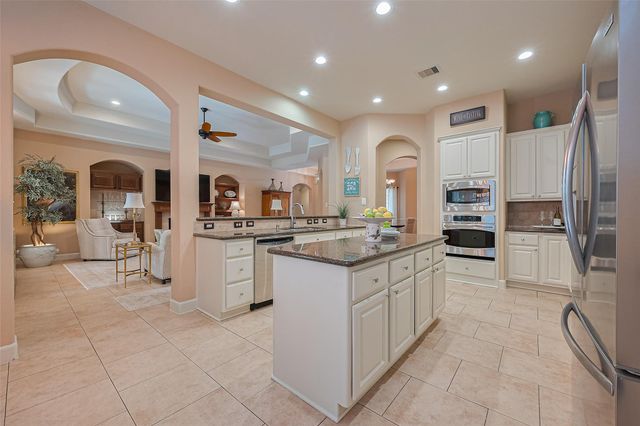13240 Misty Sage Drive, Conroe, TX 77302