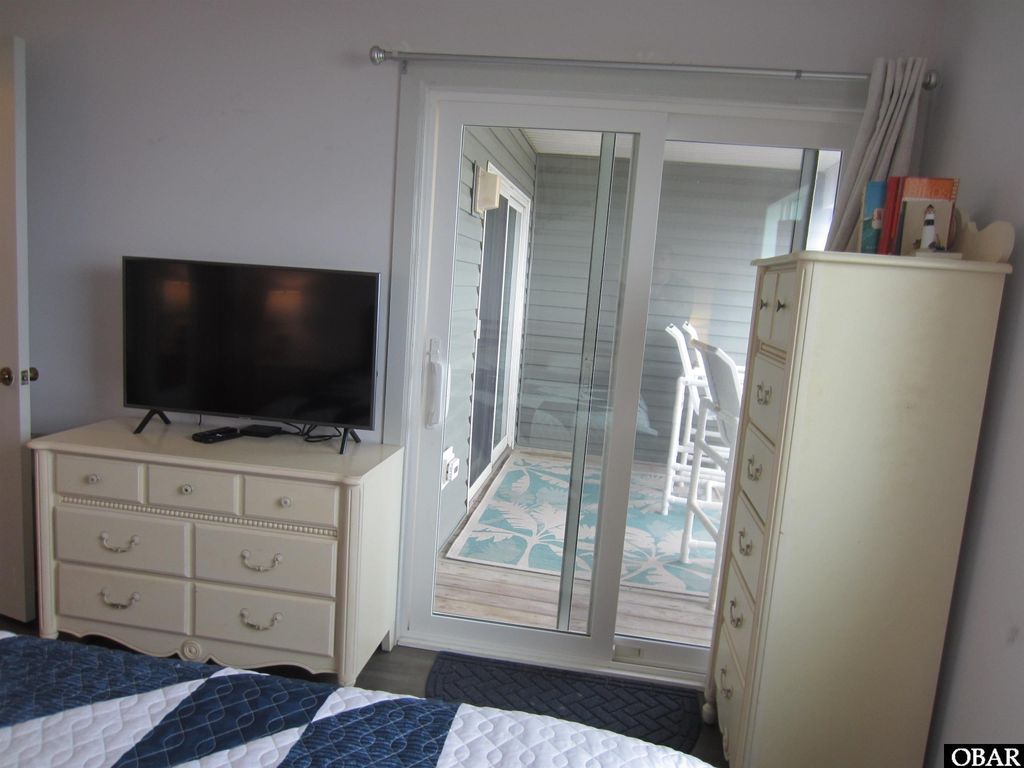 Image 18 of property listing at 1401 S Virginia Dare Trail Unit 10, Kill Devil Hills, NC 27948