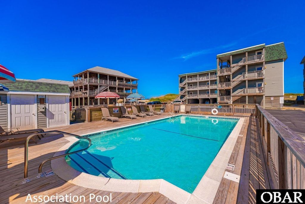 Image 3 of property listing at 1401 S Virginia Dare Trail Unit 10, Kill Devil Hills, NC 27948