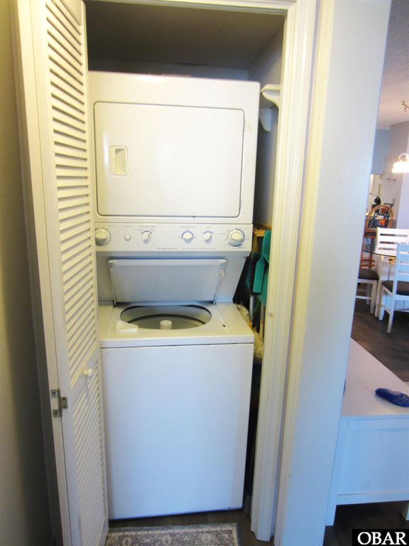 Image 21 of property listing at 1401 S Virginia Dare Trail Unit 10, Kill Devil Hills, NC 27948