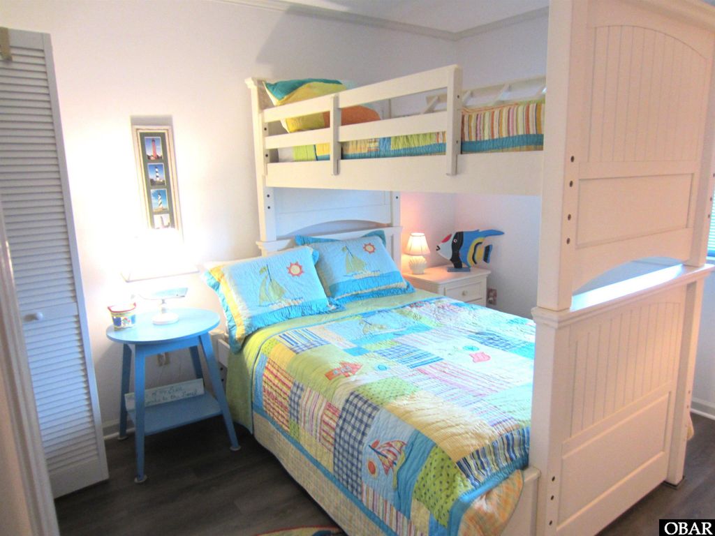 Image 22 of property listing at 1401 S Virginia Dare Trail Unit 10, Kill Devil Hills, NC 27948