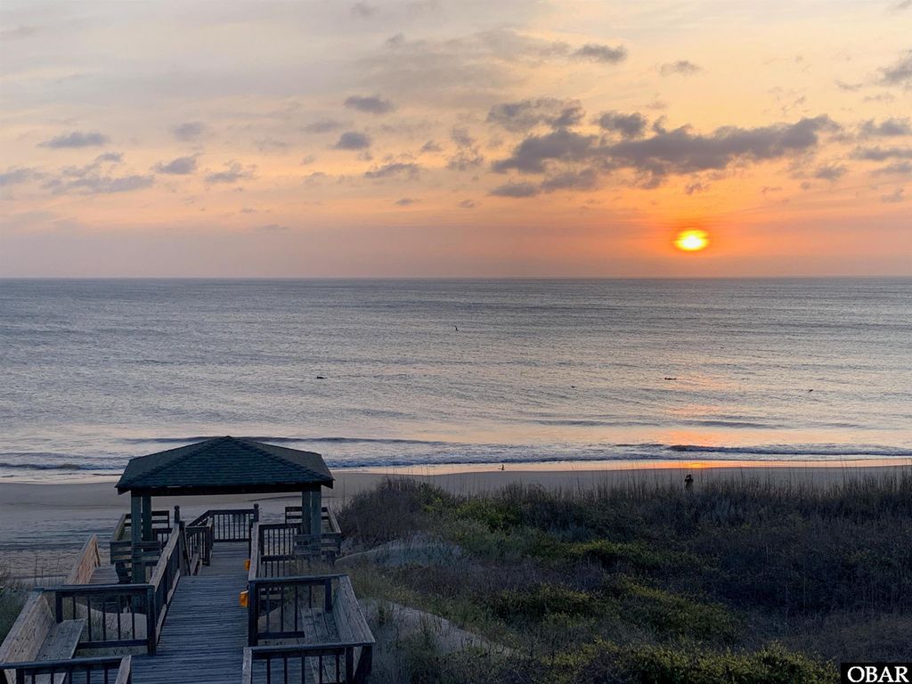 Image 37 of property listing at 1401 S Virginia Dare Trail Unit 10, Kill Devil Hills, NC 27948