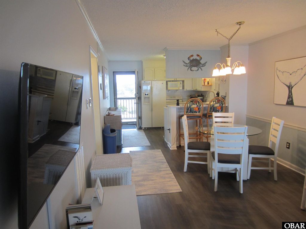 Image 7 of property listing at 1401 S Virginia Dare Trail Unit 10, Kill Devil Hills, NC 27948