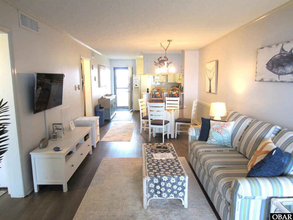 Image 10 of property listing at 1401 S Virginia Dare Trail Unit 10, Kill Devil Hills, NC 27948