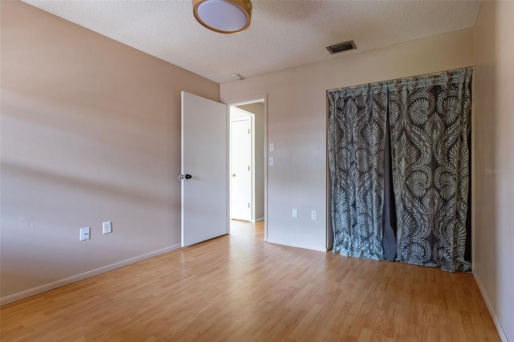 Image 11 of property listing at 3774 59TH AVENUE W 3774, Bradenton, FL 34210