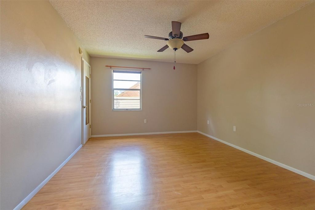 Image 14 of property listing at 3774 59TH AVENUE W 3774, Bradenton, FL 34210