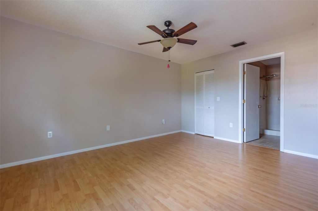 Image 15 of property listing at 3774 59TH AVENUE W 3774, Bradenton, FL 34210