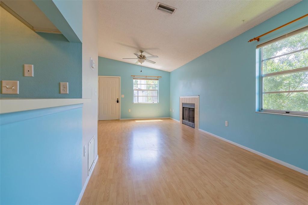 Image 16 of property listing at 3774 59TH AVENUE W 3774, Bradenton, FL 34210