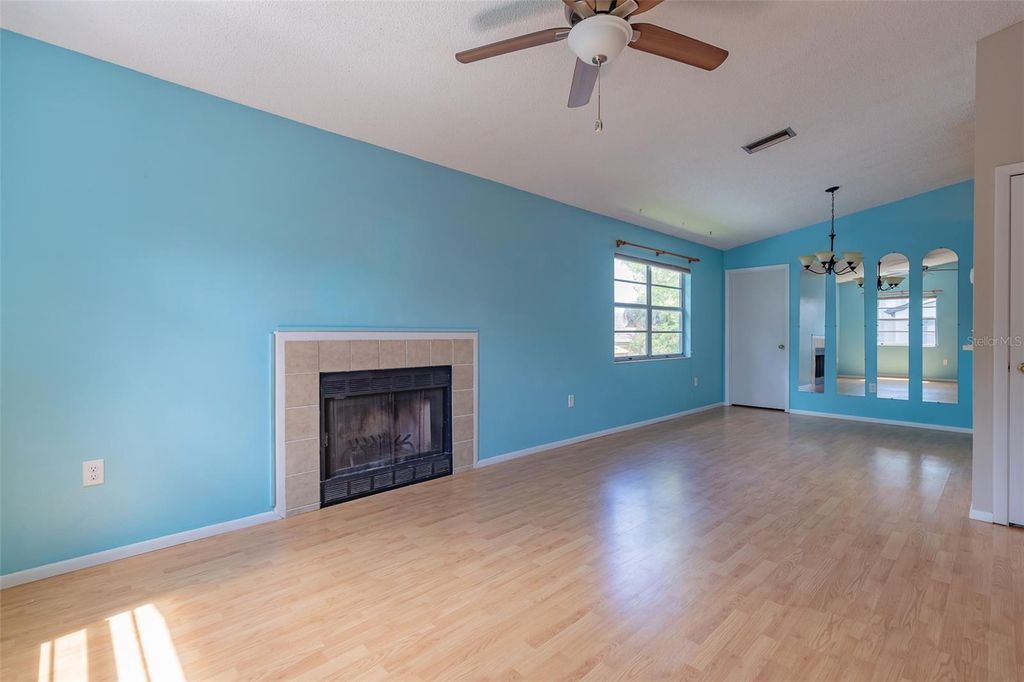 Image 19 of property listing at 3774 59TH AVENUE W 3774, Bradenton, FL 34210