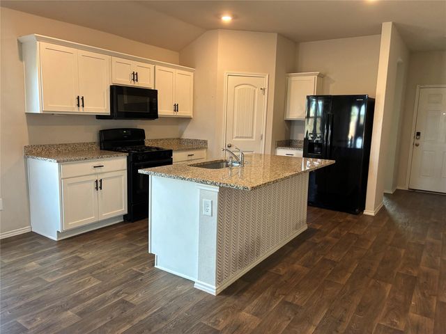 319 Shimmering CV, San Marcos, TX 78666