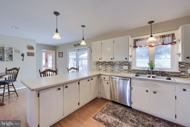 107 BROAD, Akron, PA 17501