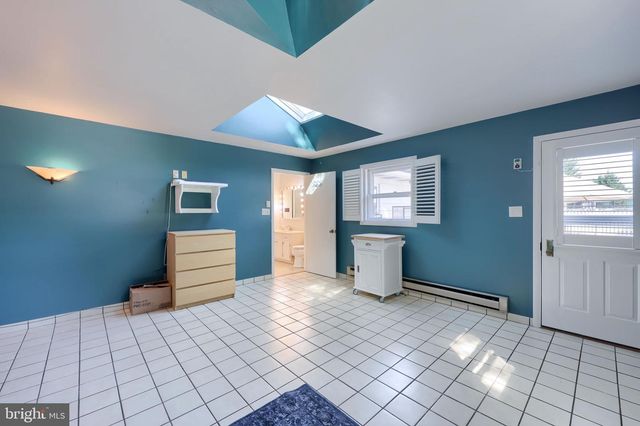 107 BROAD, Akron, PA 17501
