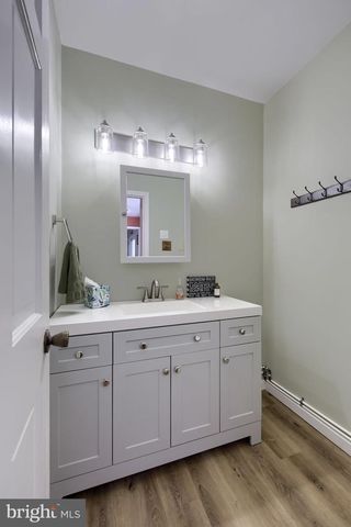107 BROAD, Akron, PA 17501
