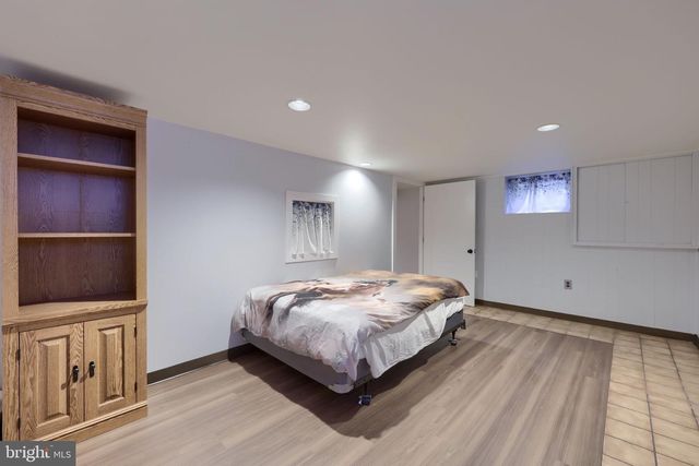 107 BROAD, Akron, PA 17501