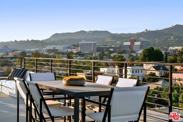 863 Hyperion Avenue, Los Angeles, CA 90029