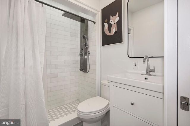 729 NW KENYON ST NW, Washington, DC 20010