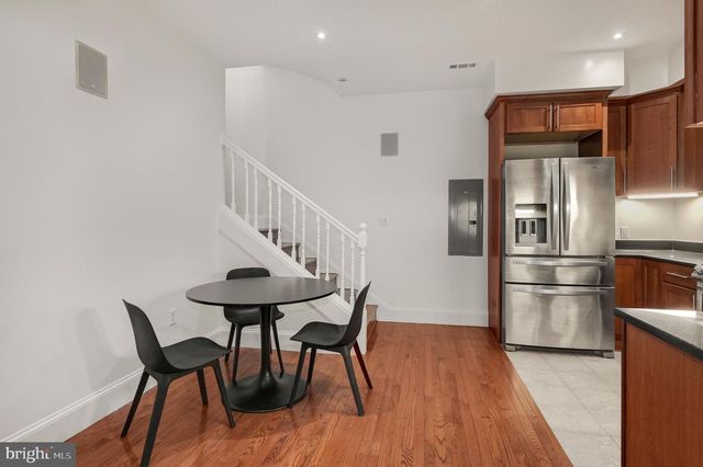 729 NW KENYON ST NW, Washington, DC 20010