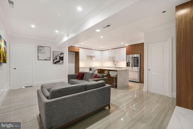 729 NW KENYON ST NW, Washington, DC 20010