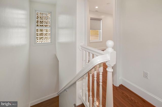 729 NW KENYON ST NW, Washington, DC 20010