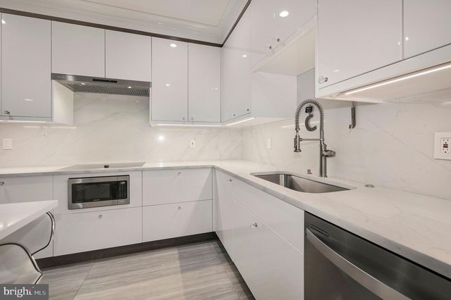 729 NW KENYON ST NW, Washington, DC 20010