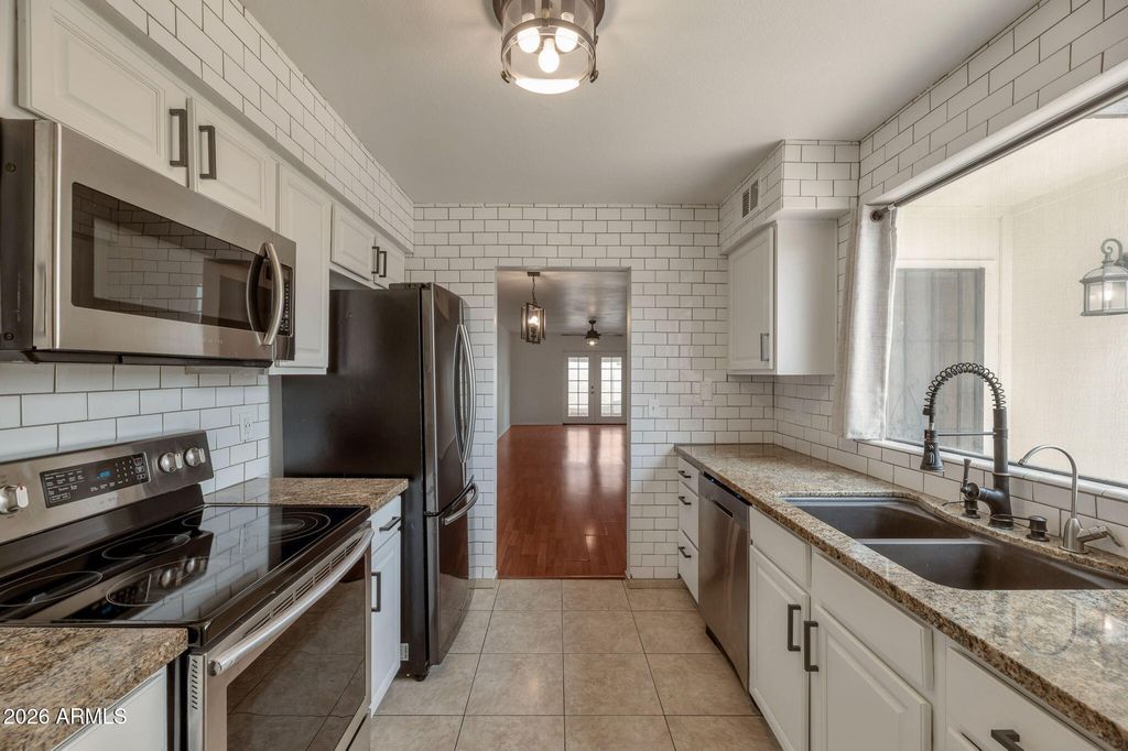 3016 W BOCA RATON Road, Phoenix, AZ 85053 — photo 4