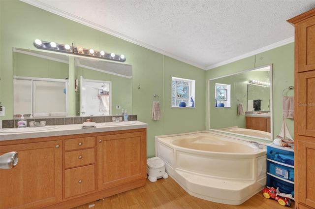 27017 NW 182ND AVENUE, High Springs, FL 32643