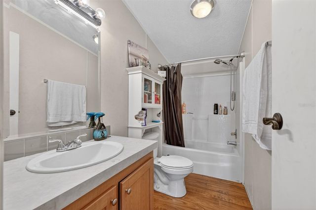 27017 NW 182ND AVENUE, High Springs, FL 32643