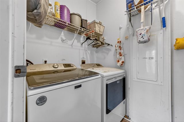 27017 NW 182ND AVENUE, High Springs, FL 32643