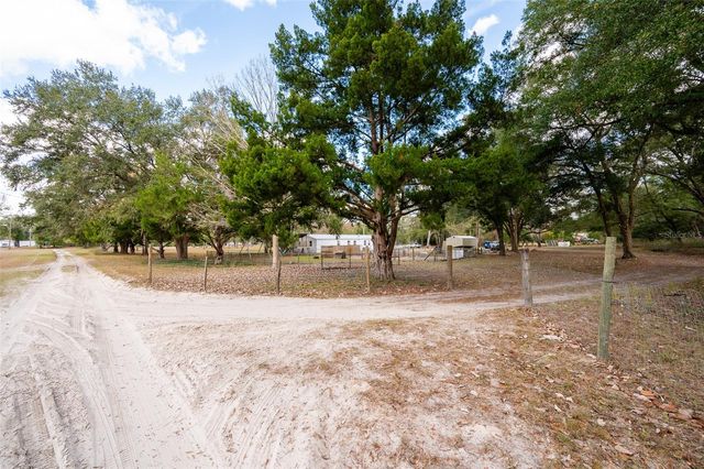 27017 NW 182ND AVENUE, High Springs, FL 32643