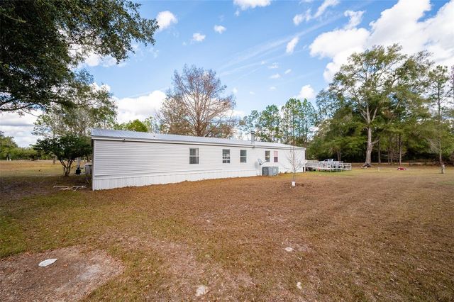 27017 NW 182ND AVENUE, High Springs, FL 32643