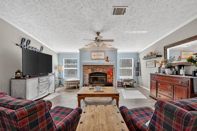 27017 NW 182ND AVENUE, High Springs, FL 32643