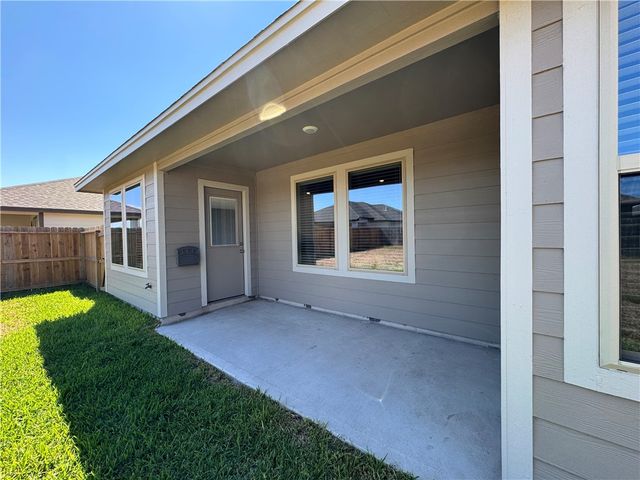 7730 Spiderman Dr, Corpus Christi, TX 78414