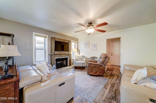 4427 E MOUNTAIN VISTA Drive, Phoenix, AZ 85048