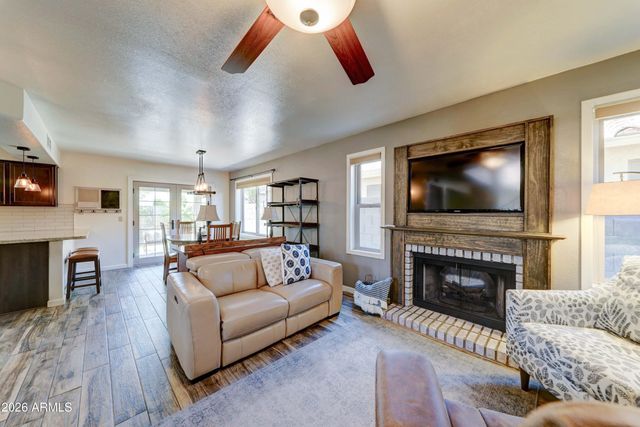 4427 E MOUNTAIN VISTA Drive, Phoenix, AZ 85048