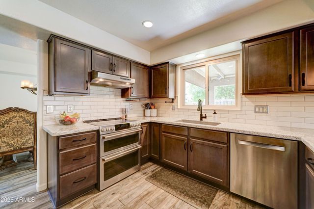 4427 E MOUNTAIN VISTA Drive, Phoenix, AZ 85048