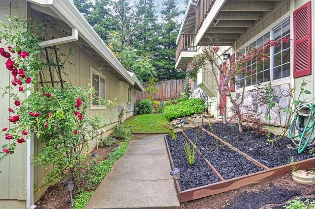 3160 Navion Ct, Cameron Park, CA 95682