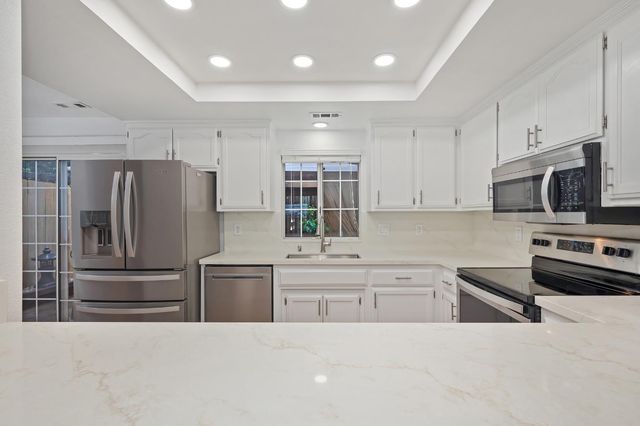 3160 Navion Ct, Cameron Park, CA 95682