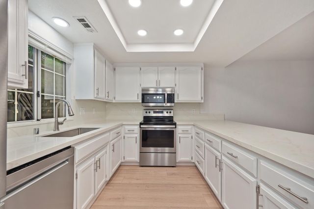 3160 Navion Ct, Cameron Park, CA 95682