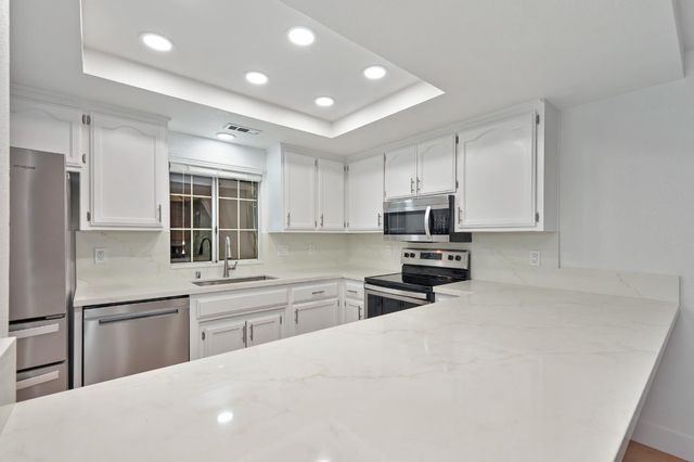 3160 Navion Ct, Cameron Park, CA 95682