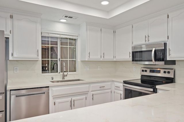 3160 Navion Ct, Cameron Park, CA 95682
