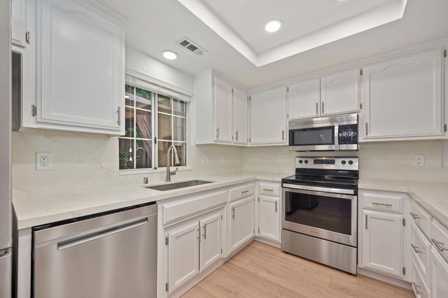 3160 Navion Ct, Cameron Park, CA 95682