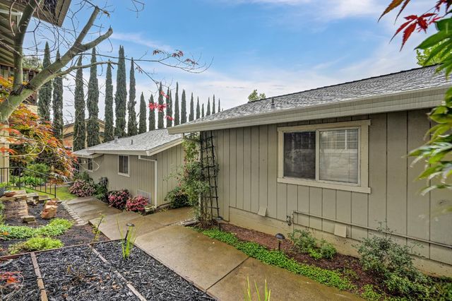 3160 Navion Ct, Cameron Park, CA 95682
