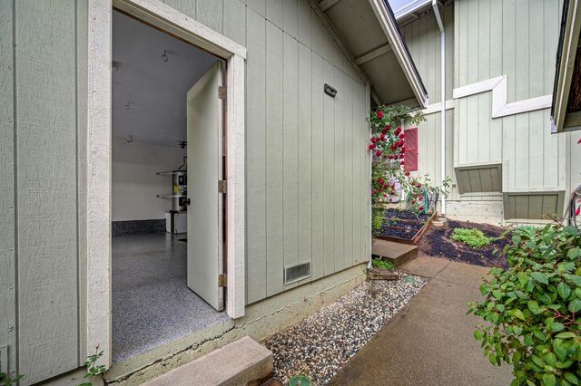 3160 Navion Ct, Cameron Park, CA 95682