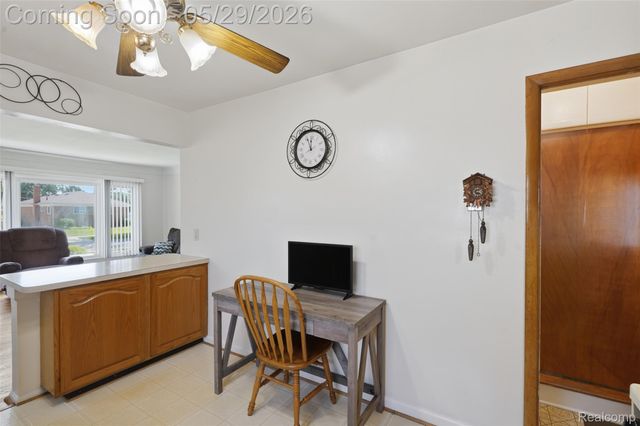 24237 Roxana Avenue, Eastpointe, MI 48021