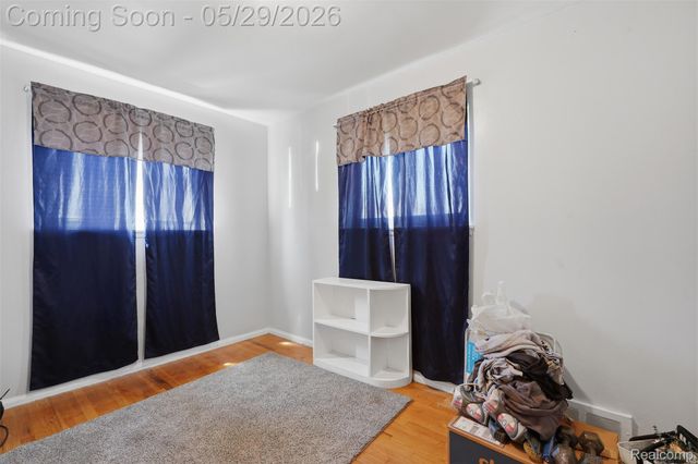 24237 Roxana Avenue, Eastpointe, MI 48021