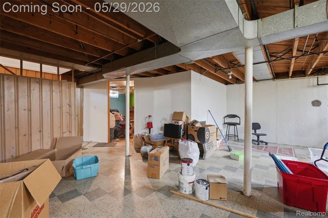 24237 Roxana Avenue, Eastpointe, MI 48021
