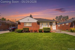 24237 Roxana Avenue, Eastpointe, MI 48021